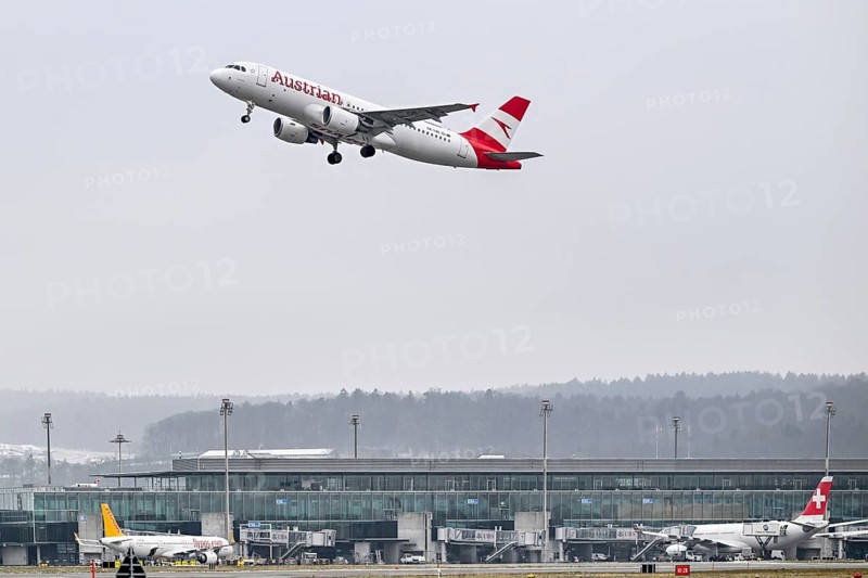 Aircraft Austrian Airlines, Airbus A320-200, OE-LBL, Zurich Kloten, Switzerland, Europe