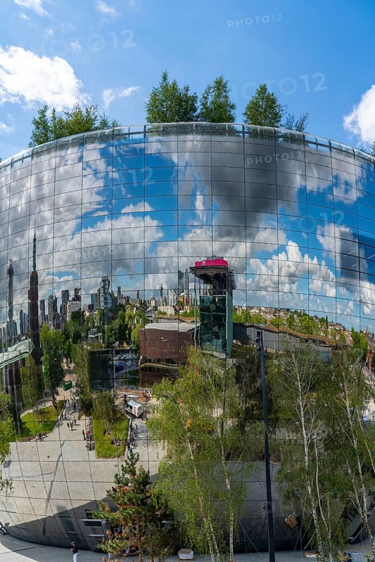 The Boijmans Van Beuningen depot in Rotterdam, show depot of the Boijmans Van Beuningen art museum, over 15, 000 exhibits that are not on display in the museum are presented here, exterior façade with 1664 curved reflective glass panes, birch forest on the roof, Netherlands