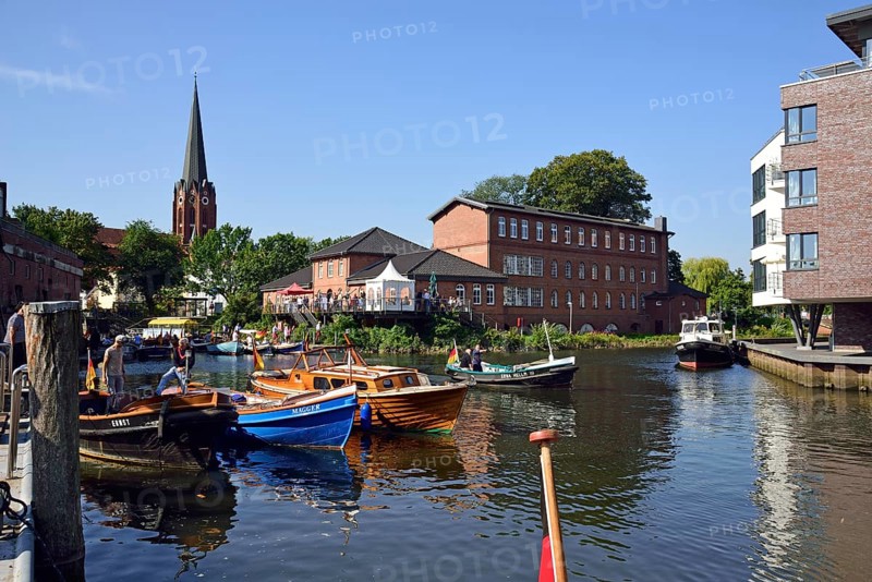 Europe, Germany, Lower Saxony, Buxtehude, Hamburg metropolitan region, Este, harbour, waterfront living, Tuckerboat meeting, Europe
