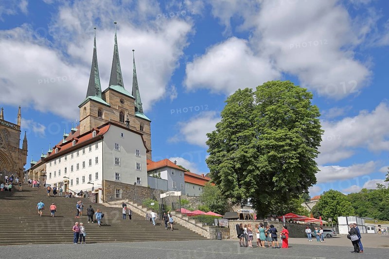 Gothic UNESCO Severi Church with open staircase and tourists, St. Severi, landmark, staircase, Cathedral Square, Erfurt, Thuringia, Germany, Europe
