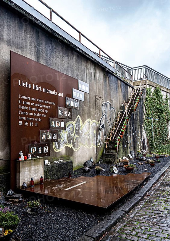 Memorial to the victims of the Love Parade disaster on 24 June 2010, in which 21 people died and over 500 were seriously injured, at the site of the disaster, at the Karl-Lehr-Straße tunnel, Duisburg