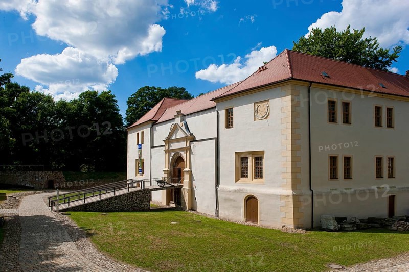 The Senftenberg Castle and Fortress Museum is housed in the Senftenberg Castle building