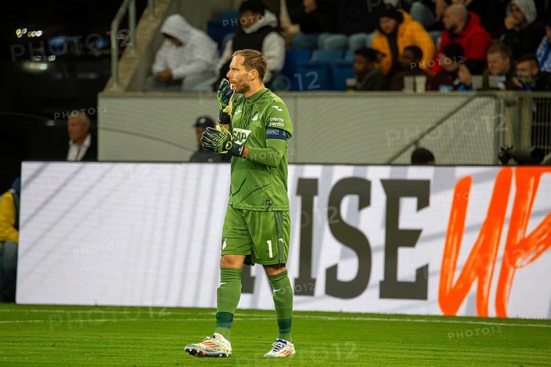 Football UEFA Europa League, 2024/25 season, matchday 2: TSG Hoffenheim v Dynamo Kiev. Picture: Oliver Baumann (1, Hoffenheim)