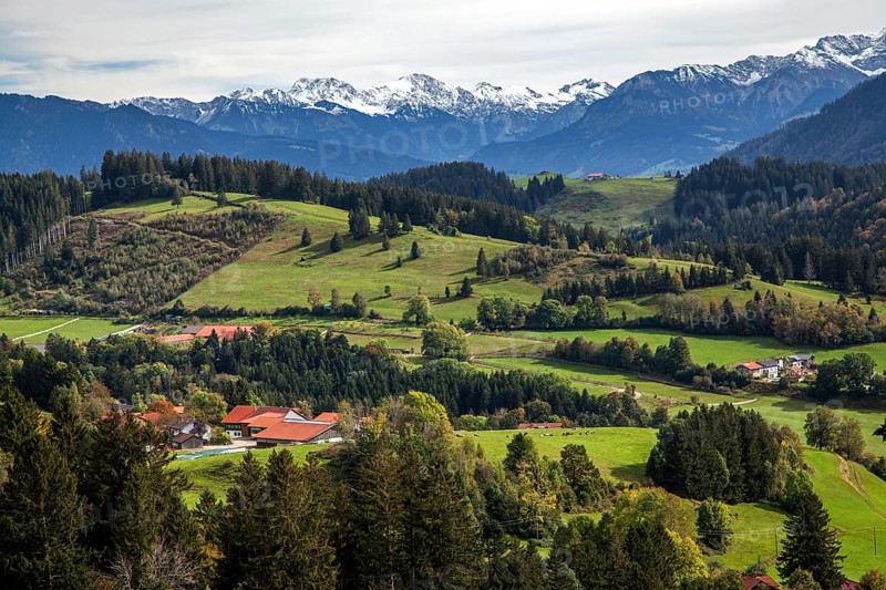 View from the Hauchenberg ridge to mountains of the Allgäu Alps, Missen, Oberallgäu, Bavaria, Germany, Europe