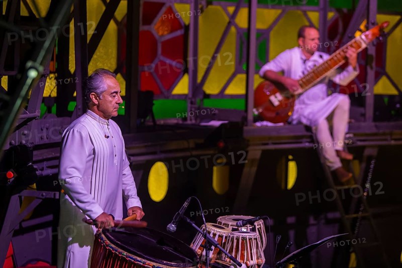 DEU/Saxony/ Dresden After Dimension, Immersion and Transformation, VISION is the fourth stage of this exciting journey through the world of media performance under the dome of steel and glass. Experience an energetic interplay of Indian and flamenco dance and a fusion of cultures and arts. The music, a captivating mix of vocals, classical instruments such as sitar, trumpet and tabla, paired with modern beats and sounds, acts as the driving force of the evening. Immerse yourself in the visual splendour of interactive projections that transform the dome! Flamenco dance: Jose Manuel Reina Gomez Spain, percussion, tabla: Ravi Srinivasan (India/ Malaysia), media art: Jo Siamon Salich (D), language, vocals: Doreen Seidowski-Faust, classical Indian dance: Anne Dietrich, sitar, surbahar, trumpet: Mario Faust, sound design, electronics: Alam Ananda, lighting design | lighting technology: Geohwan Ju, sound technology: Amal Madhu, concept | dramaturgy: Anne Dietrich, Doreen Seidowski-Faust, costu...