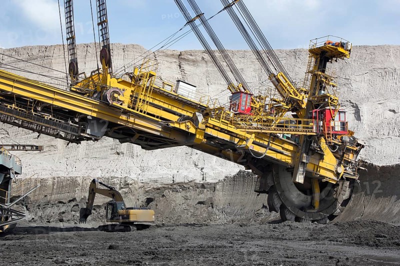 Coal mining in open-cast mine