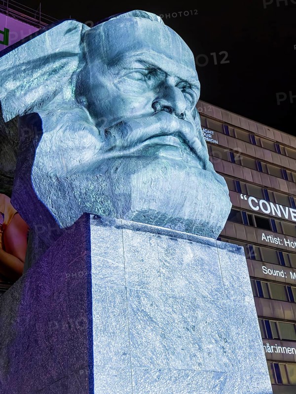 Vanessa Cardui Karl-Marx-Monument, Hands off!, The 2nd edition of Light our Vision under the motto LICHT.MACHT.PLATZ. is inspiring with an international line-up and a record number of applications from all over the world. The best light artists were selected from over 100 submissions to present their works at various locations in Chemnitz city centre. A total of 21 artists are involved, creating fascinating experiences with unique installations, projections and interactive works of light art. The second Light our Vision light art festival, Chemnitz, Saxony, Germany, Europe