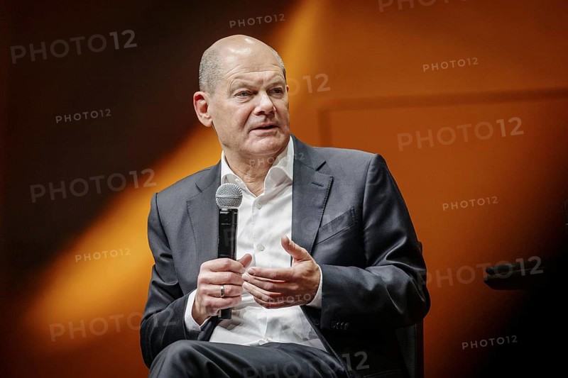 Discussion panel Olaf Scholz (SPD), Federal Chancellor, with author Juli Zeh (not pictured) in Potsdam, 30 January 2024
