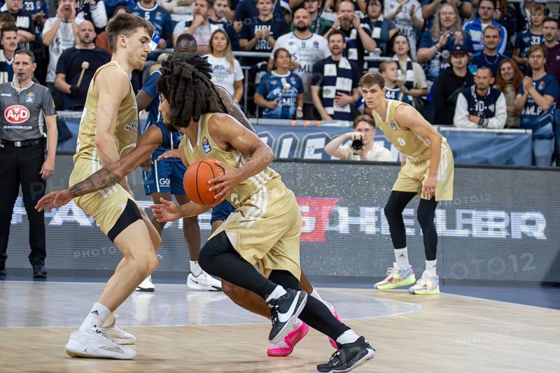 Easy Credit BBL, Basketball Bundesliga, Season 2024/25, Matchday 2: MLP Academics Heidelberg against RASTA Vechta. On the ball: Tyger Campbell (10, Vechta)