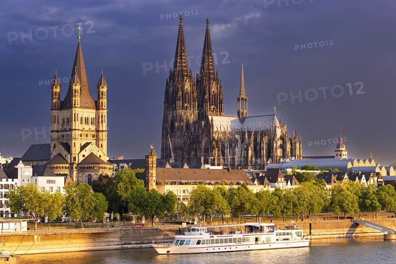 St Martin's Cathedral, Cologne Cathedral, Old Town embankment, Rhine, Cologne, Rhineland, North Rhine-Westphalia, Germany, Europe