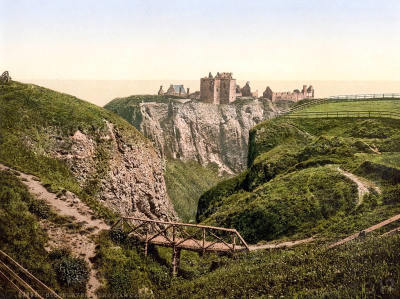 Dunnottar Castle, fort on the shelving slope, a castle ruin in Aberdeenshire, Scotland, Historical, digitally restored reproduction from a 19th century original, Record date not stated