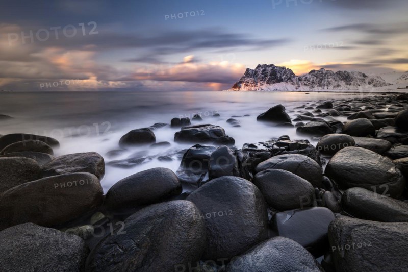 Rocks on the beach at Uttakleiv, Vestvågøya, Lofoten, Norway, Europe