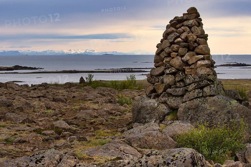 Cairn, Varða or Varda, so-called guardian, old cairn or cairn for orientation, Breiðafjörður, Iceland, Europe