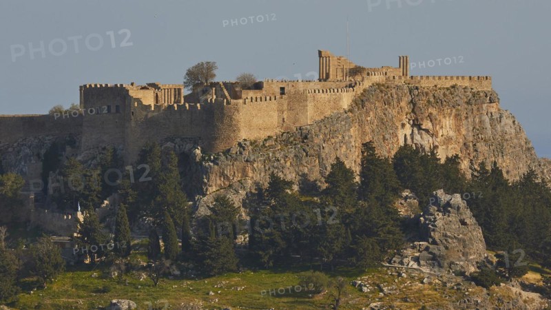 Evening light or late afternoon light, Acropolis and St John's Fortress of Lindos, Lindos, Rhodes, Dodecanese, Greek Islands, Greece, Europe