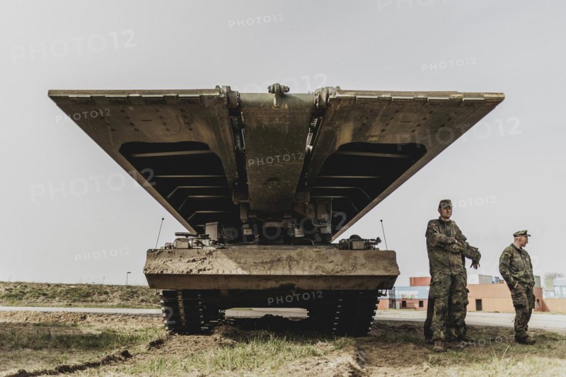 Leguan high-speed armoured bridge, photographed as part of a Bundeswehr exercise with armed forces from Norway and the Czech Republic during the 'Wettiner Schwert' exercise as part of Quadriga 2024 in the training town of Schnöggersburg, 08.04.2024
