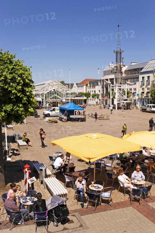 Marketplace, Centre, People, Aurich, East Frisia, Germany, Europe
