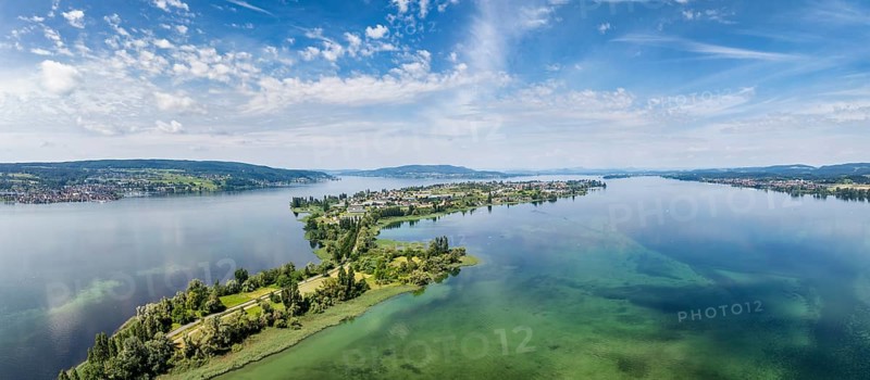 Aerial view, panorama of the island of Reichenau in Lake Constance on the horizon on the left the Thurgau lake ridge, next to it the Höri peninsula, the Hegau mountains and the Mettnau peninsula near Radolfzell on Lake Constance, district of Constance, Baden-Württemberg, Germany, Europe