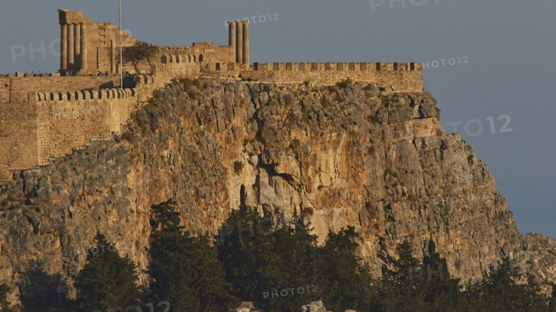 Evening light or late afternoon light, Acropolis of Lindos, Temple of Athena Lindia, Lindos, Rhodes, Dodecanese, Greek Islands, Greece, Europe