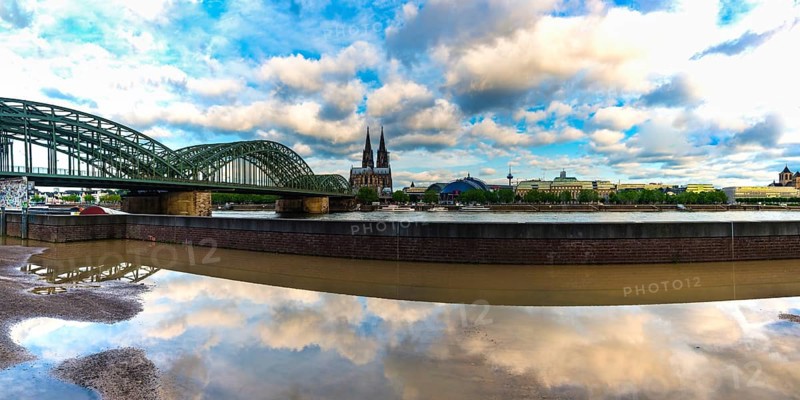 Hohenzollern Bridge, Cologne Cathedral, Central Station and Musical Dome, Cologne, North Rhine-Westphalia, Germany, Europe