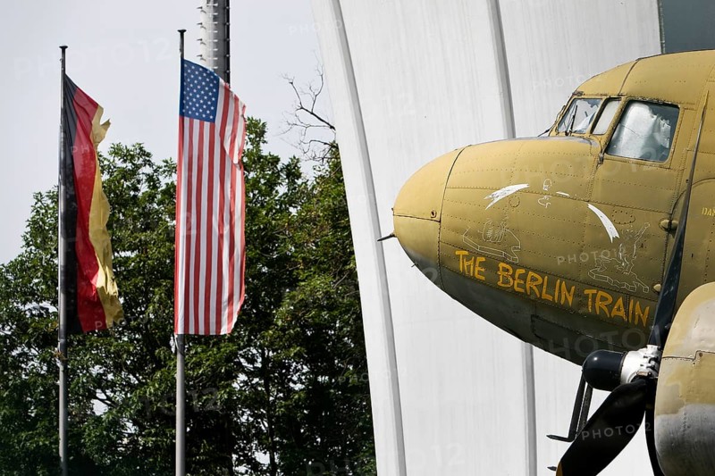 Douglas DC-3 C-47 aeroplane, The Berlin train at the Airlift Memorial, Frankfurt Main Airport, Hesse, Germany, Europe