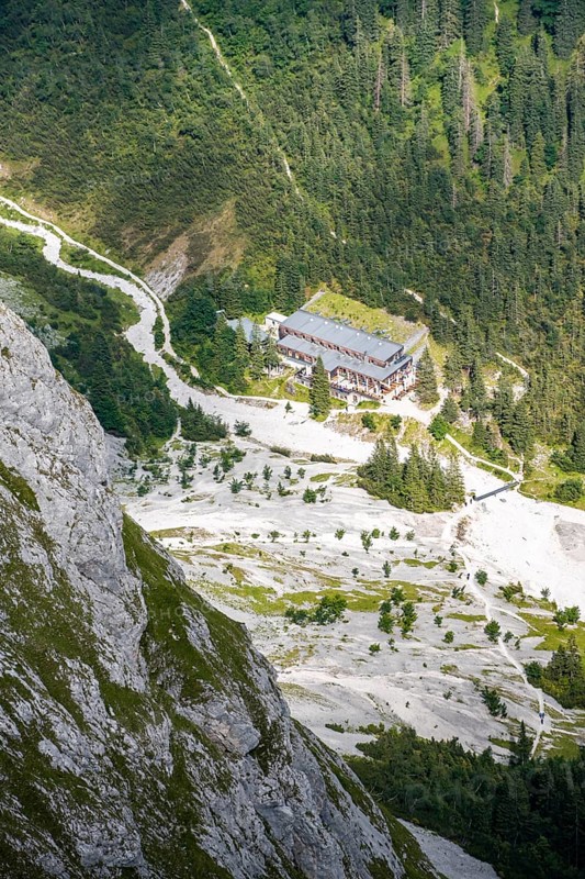 Höllentalangerhütte in the Höllental, Wetterstein Mountains, Garmisch-Patenkirchen, Bavaria, Germany, Europe