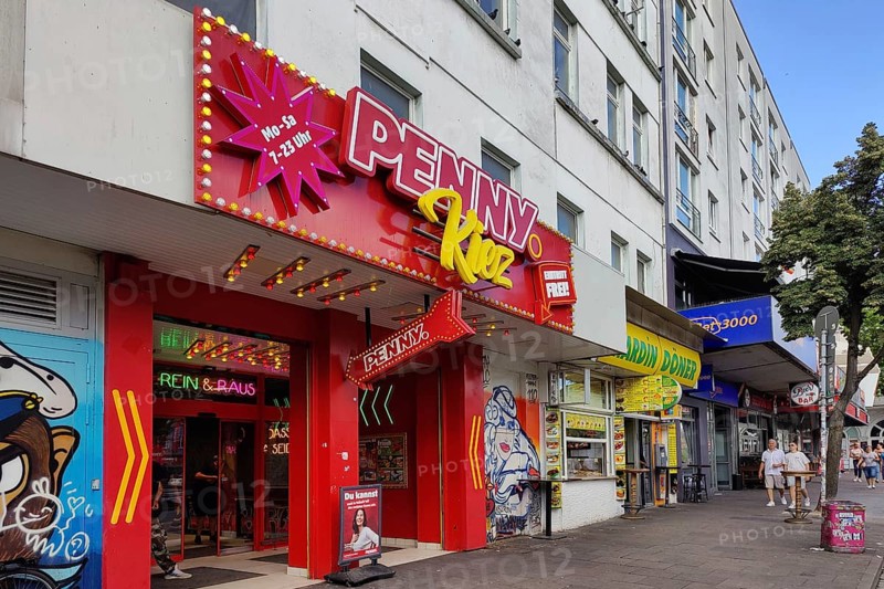 Penny Markt im Kiez, Reeperbahn, St. Pauli, Hamburg, Germany, Europe