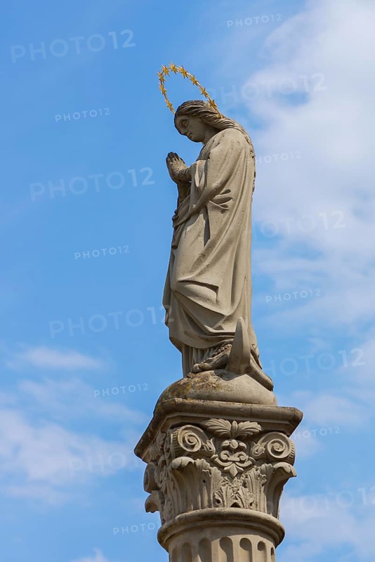 Sculpture of Maria Immacula on a column, Sand am Main, Lower Franconia, Bayermn, Germany, Europe