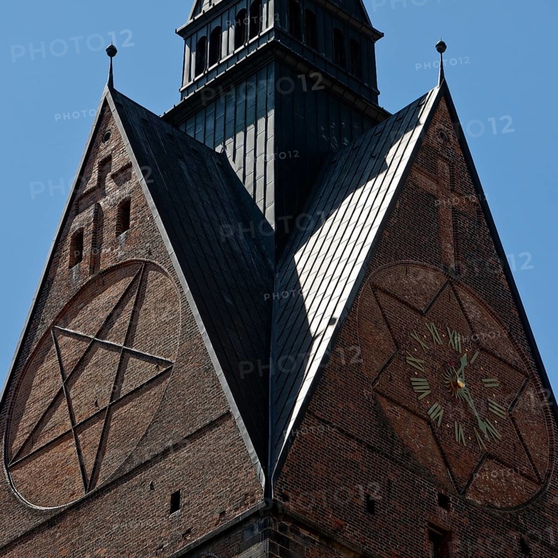 Tower detail of the Marktkirche St. Georgii et Jacobi with hexagram and tower clock, state capital Hannover, Lower Saxony, Germany, Europe