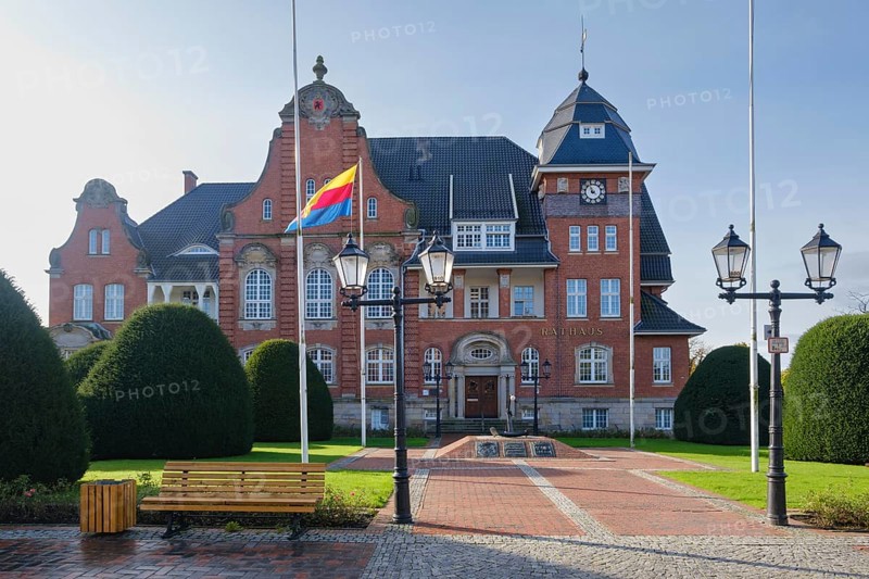 Town Hall, Papenburg, Emsland, Lower Saxony, Germany, Europe