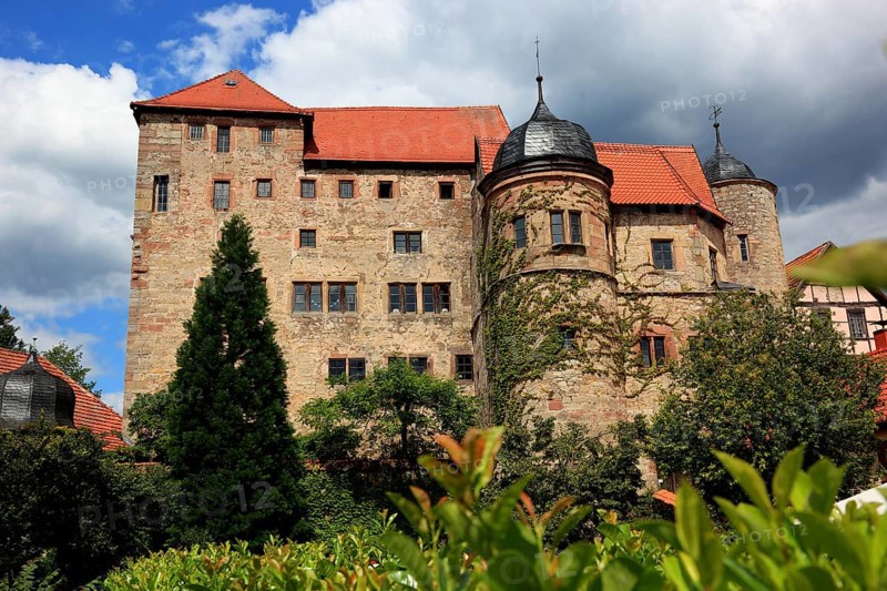 Johanniterburg Kühndorf, Kühndorf Castle, built in 1315 by the Order of St. John on the remains of a predecessor castle as a fort consisting of broad towers, Schmalkalden district, Meiningen, Thuringia, Germany, Europe
