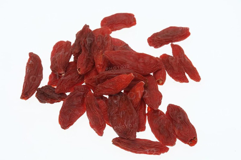 Goji, goji berries (Lycium barbarum), fenugreek, plant species of the nightshade family. Common buckthorn, common devil's twine, Chinese wolfberry. Berries used in traditional Chinese medicine (TCM) as well as in Chinese cuisine