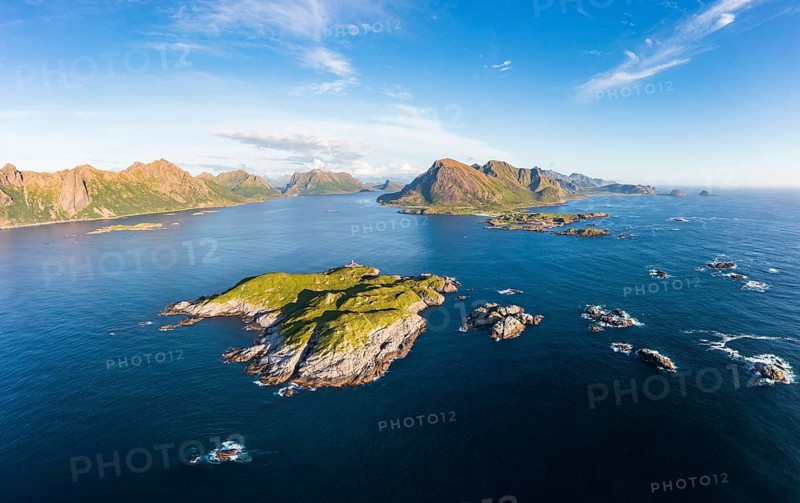 Vesterålen coast, fjords and mountains, Langøya island, near Hovden, Vesterålen archipelago, Norway, Europe
