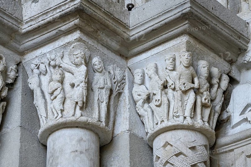 Famous tympanum of Saint-Lazare Cathedral, detail, Autun, Département Saône-et-Loire, Region Bourgogne-Franche-Comté, Burgundy, France, Europe