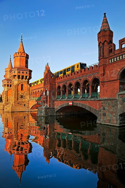 Oberbaum Bridge over the Spree with yellow underground, Friedrichshain-Kreuzberg district, Berlin, Germany, Europe