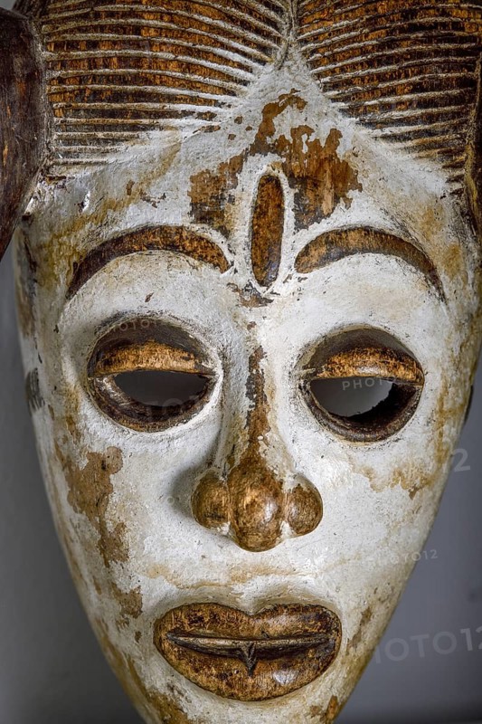 Wooden mask from Gabon, art, looted art