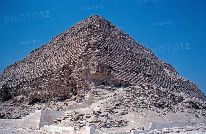 Step pyramid of Djoser, Sakkara, al-Jiza governorate, Egypt, September 1989, vintage, retro, old, historical, Africa