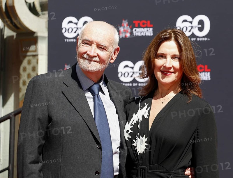 James Bond 60th anniversary celebration. Producers Michael G. Wilson and Barbara Broccoli place their handprints in cement at the TCL Chinese Theatre in Hollywood, USA on September 21, 2022., Los Angeles, California, USA, North America