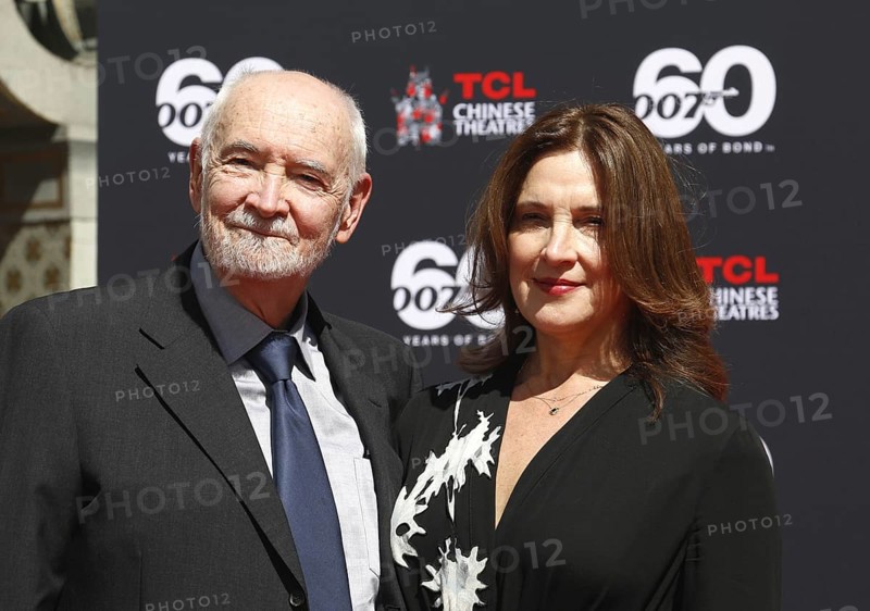 James Bond 60th anniversary celebration. Producers Michael G. Wilson and Barbara Broccoli place their handprints in cement at the TCL Chinese Theatre in Hollywood, USA on September 21, 2022., Los Angeles, California, USA, North America