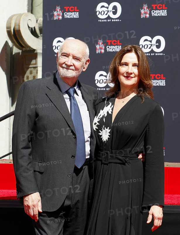 James Bond 60th anniversary celebration. Producers Michael G. Wilson and Barbara Broccoli place their handprints in cement at the TCL Chinese Theatre in Hollywood, USA on September 21, 2022., Los Angeles, California, USA, North America