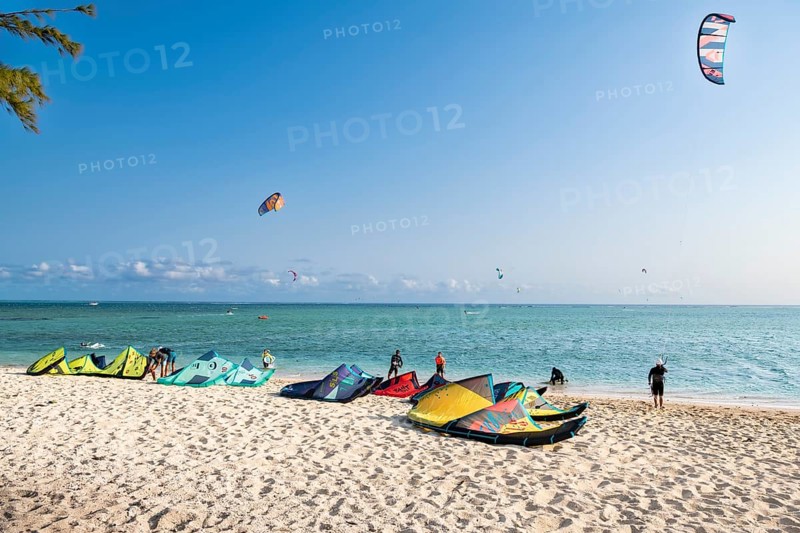 Kite surfer, Le Morne Kitesurf spot, Le Morne Brabant, south coast, Indian Ocean, island, Mauritius, Africa