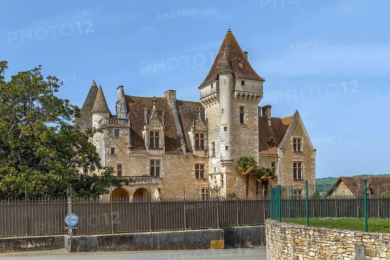 Chateau des Milandes is a manor house in the commune of Castelnaud-la-Chapelle in the Dordogne departement of France