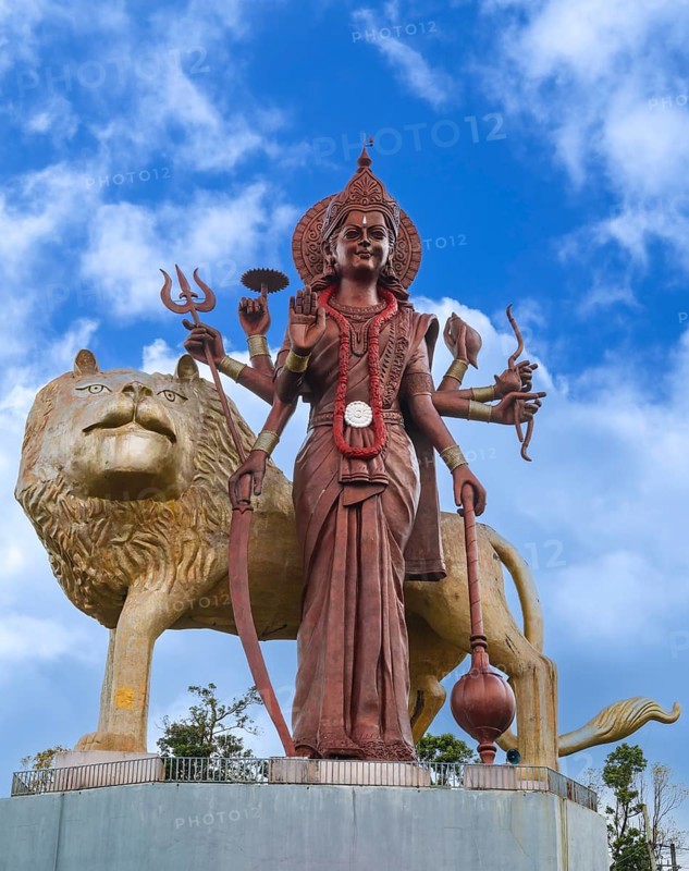 Giant statue of Durga, Hindu temple Ganga Talao, Grand Bassin, Indian Ocean, island, Mauritius, Africa
