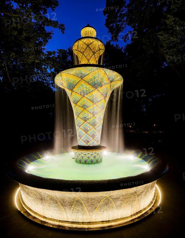 Mosaic Fountain in the Great Garden After almost two years of comprehensive renovation, the mosaic fountain in the Great Garden with water feature and lighting was put back into operation