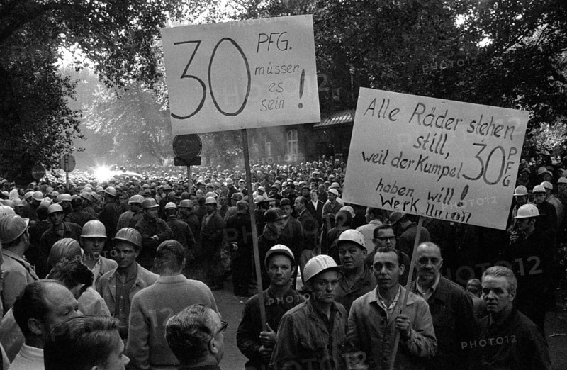 With a siege and temporary occupation of the Hoesch AG headquarters on 11.9.1969, spontaneous striking steelworkers opened a series of strikes in the coalfield, Germany, Europe