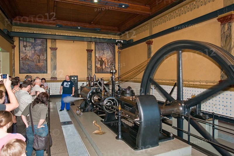 Chemnitz Saxon Industrial Museum, horizontal single-cylinder back-pressure steam engine
