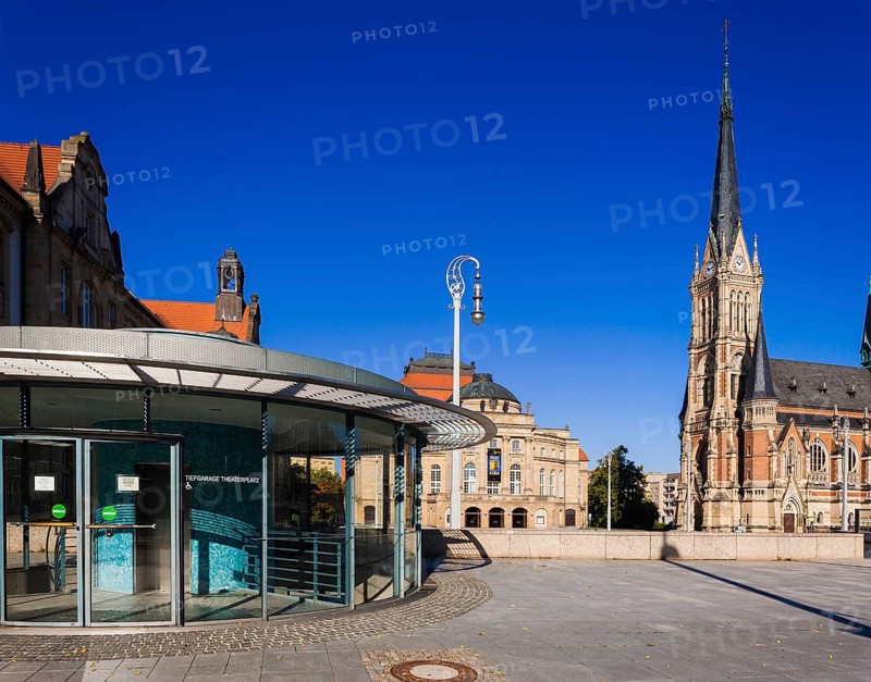 The Theatre Square in Chemnitz is located on the Street of Nations near the main railway station. It is surrounded by the König-Albert-Museum, the opera house, St. Peter's Church and the Hotel Chemnitzer Hof. It got its name when the opera house was still called the New City Theatre