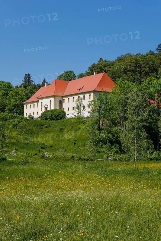 Ehrenfels Castle, former summer residence of the Zwiefalter abbots, summer residence, simple baroque style, aristocratic residence, today Ehrenfels Castle Saint-André Foundation, historical buildings, architecture, Hayingen, Reutlingen district, Swabian Alb, Baden-Württemberg