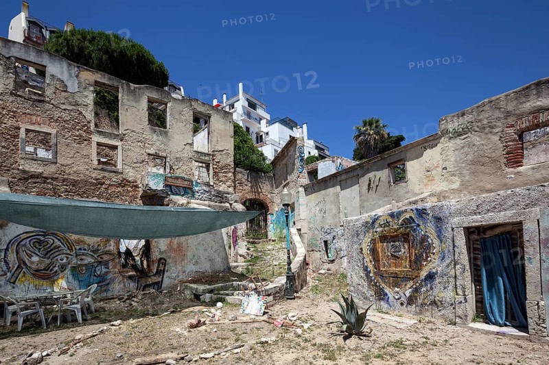 Wall painting, graffiti on the walls of a ruin, Patio Dom Fradique, Alfama district, Lisbon, Portugal, Europe