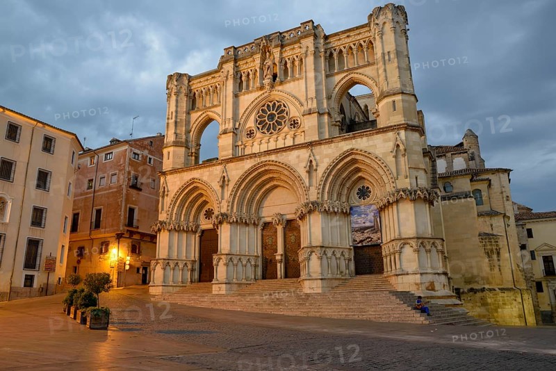 Catedral Nuestra Señora de Gracia, Cathedral at dusk, Cuenca, Castilla-La Mancha Region, Spain, Europe