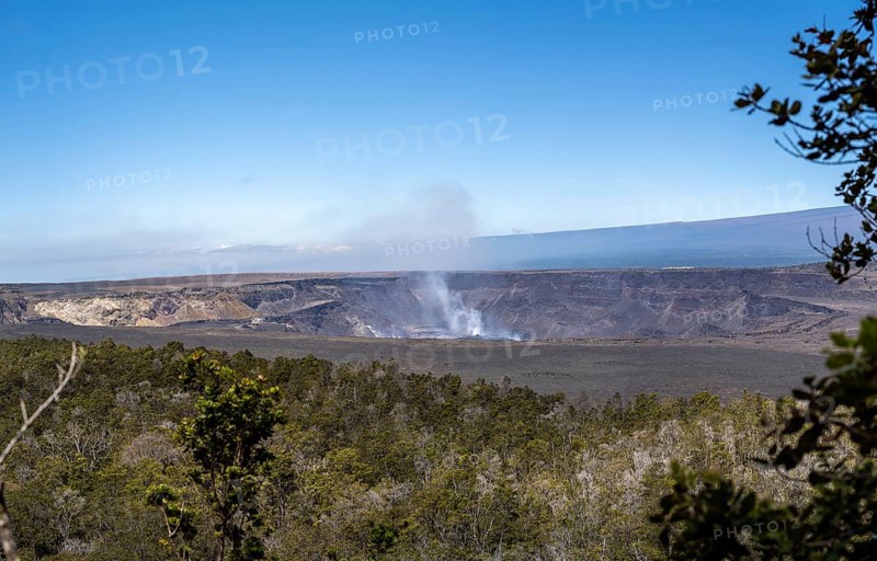 Kilauea Volcano Crater, Crater Rim Trail, Hawaii Volcanoes National Park, Big Island, Hawaii, USA, North America